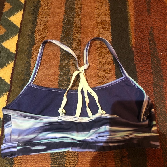 Bras - Picture 9 of 9